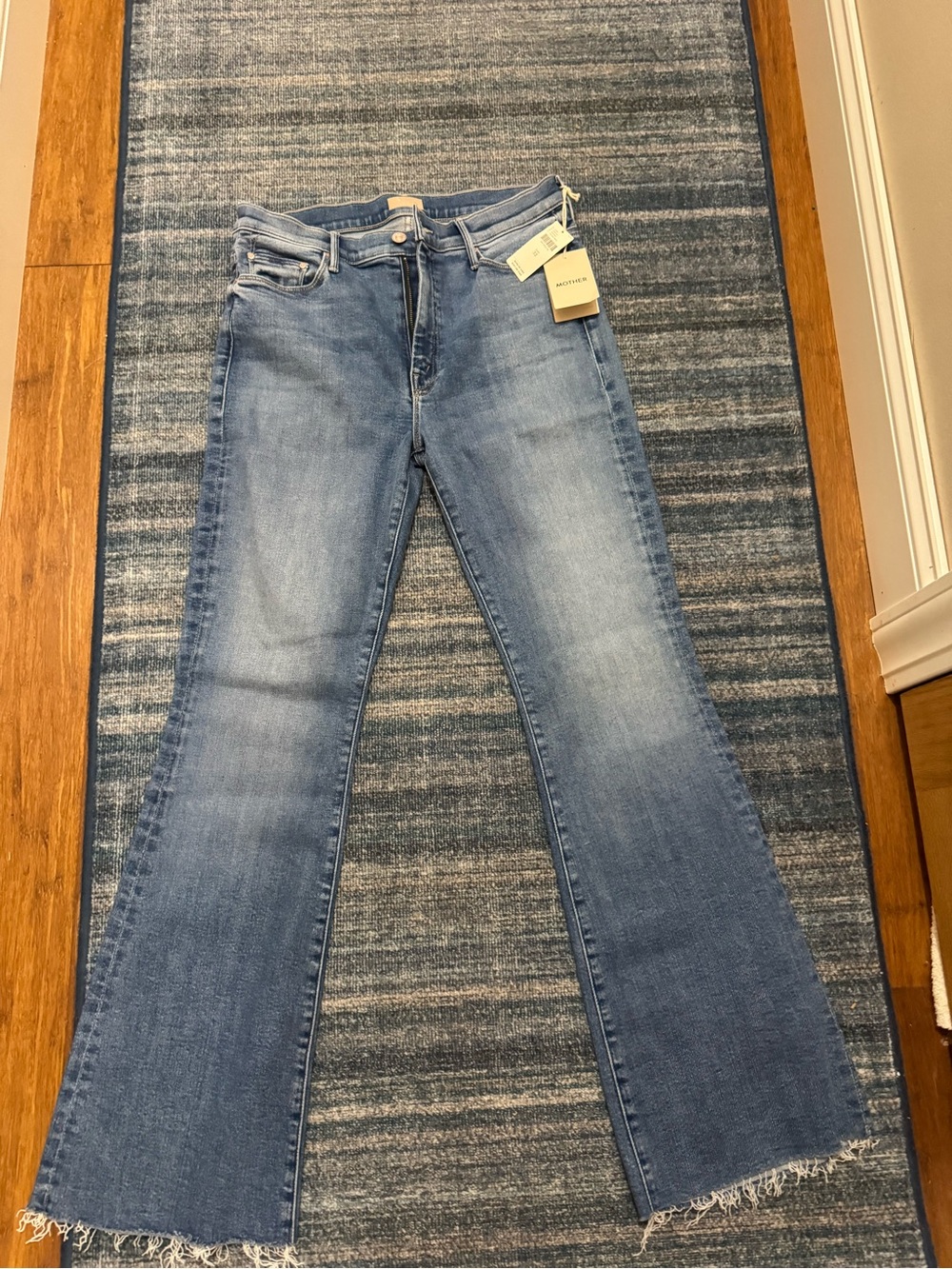 Mother Denim Weekender Frey Hem in Fan Favorite SZ 32 from Anthropologie